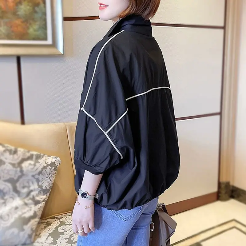 2023 Summer Trend Loose Fitting Casual Fashion Design Sense Lapel Panel Pocket Open Line Decoration Three Quarter Women\'s Shirt