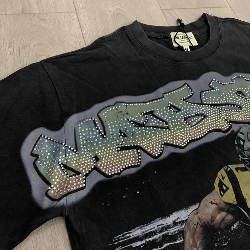 MAJESTIK T-Shirt American Streetwear Fierce Dog Figure Print Washed Distressed Rhinestone Trendy Men Women T-Shirt