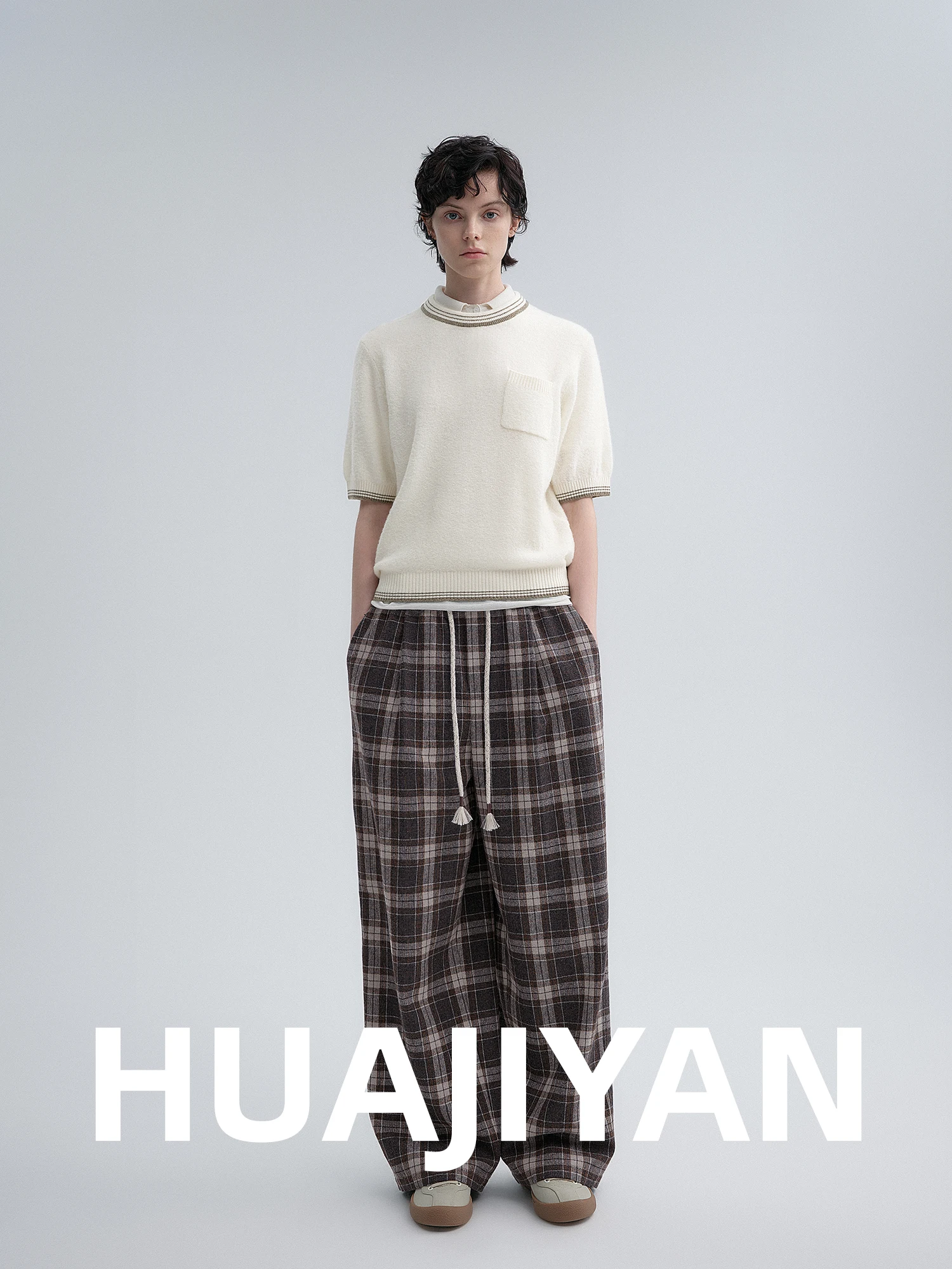 

Женская футболка Hua Ji Yan из смесовой шерсти и шелка с полосками, круглым вырезом, коротким рукавом, для повседневной носки, стандартной длины