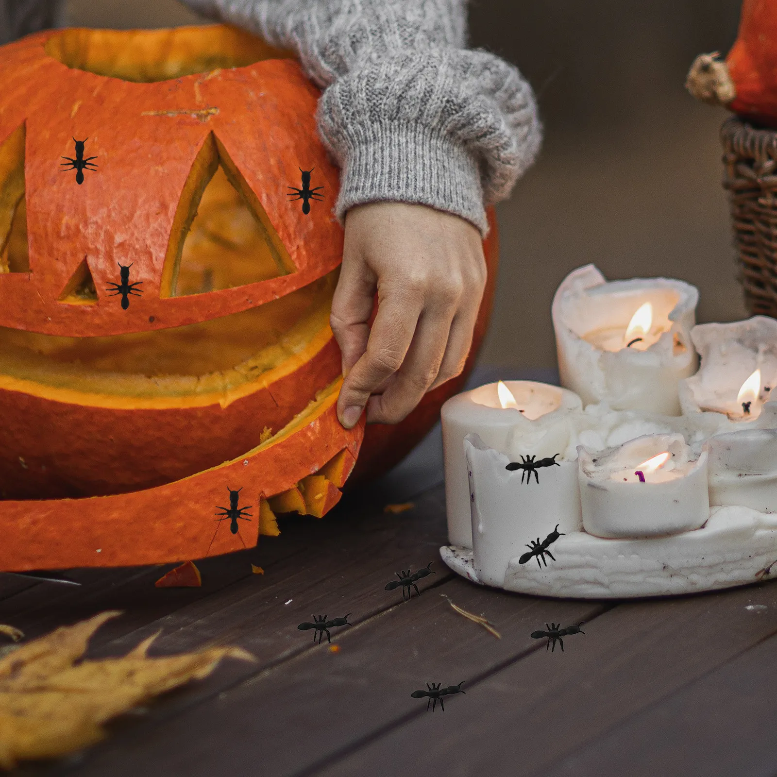 

50Pcs Realistic Plastic Ants Simulation Insects for Halloween Trees Living Room Decor Sturdy Joking Props Black