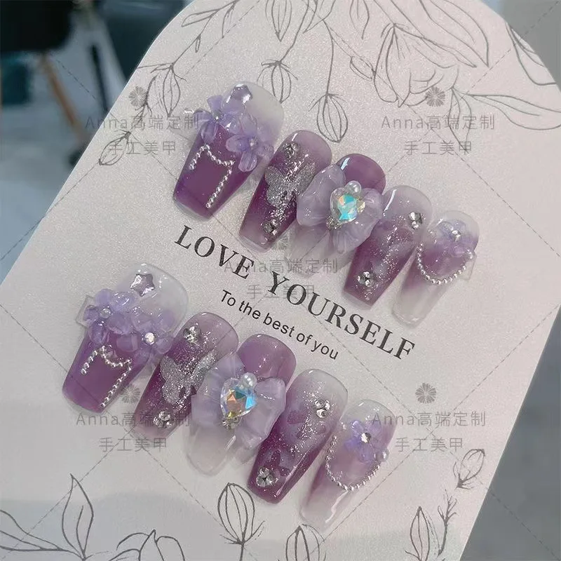 เล็บปลอมแฮนด์เมด 10 ชิ้น – ลุคโปร่งใสสีม่วงกาแล็กซี่, ไอริสสไตล์นางฟ้าพร้อมไรน์สโตน, บรรยากาศเย็นสบายหรูหรา