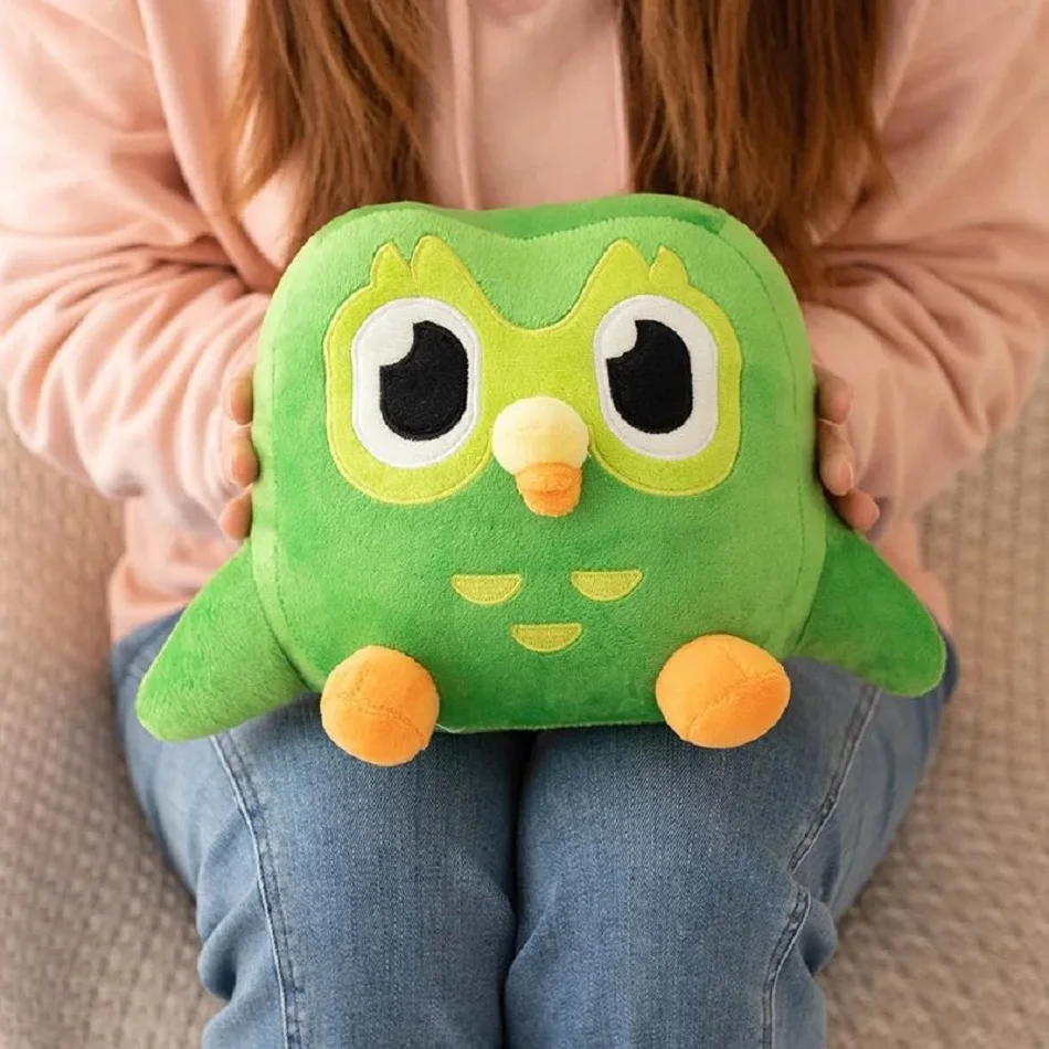 Lindo Anime Duolingo búho verde juguete de peluche Plushie de Duo el búho dibujos animados Anime búho muñeca suave Animal relleno niños regalo de cumpleaños
