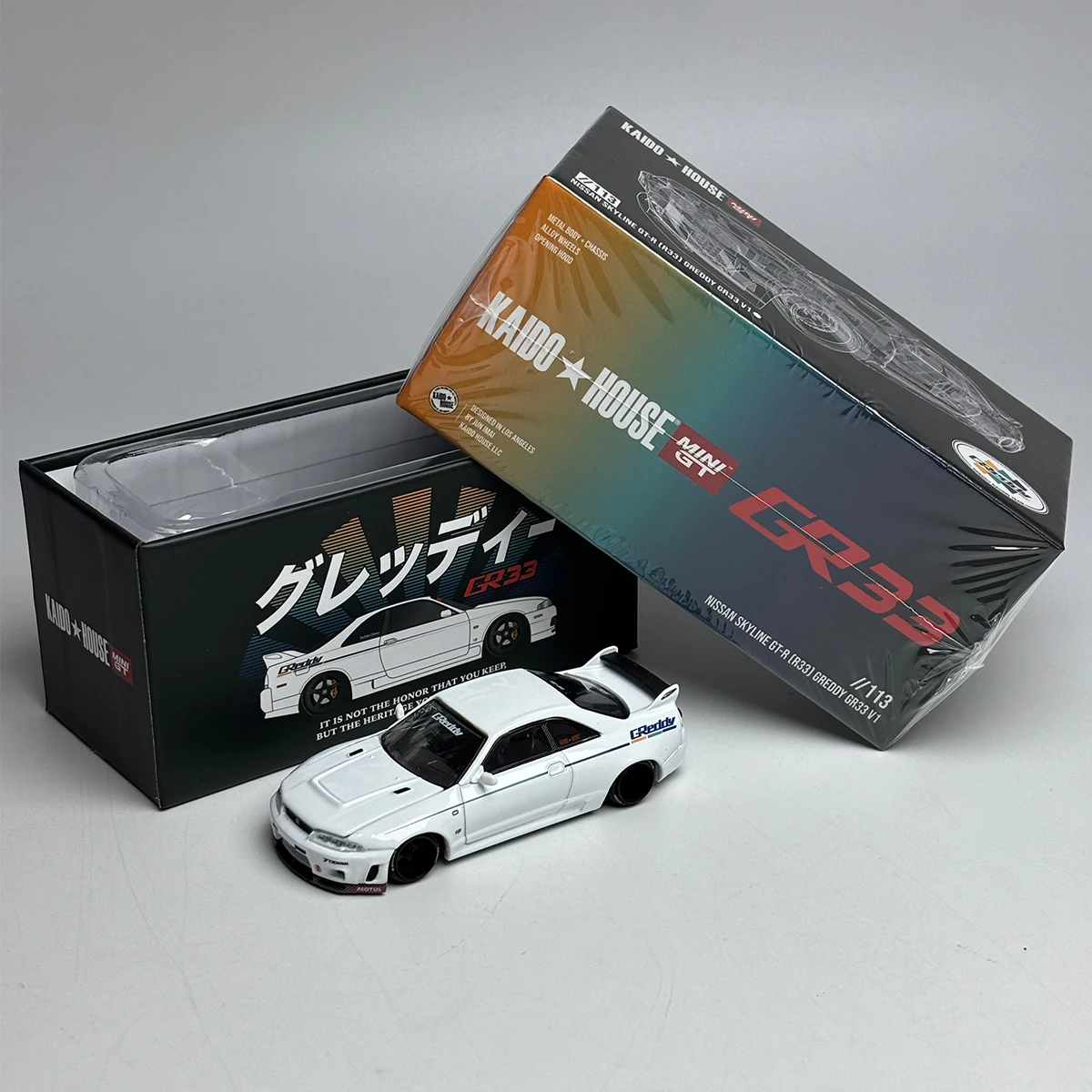 TSM KAIDO HOUSE MINI GT 1/64 KHMG113 Nissan Skyline GTR R33 V1 White Varnish Die-cast alloy car model