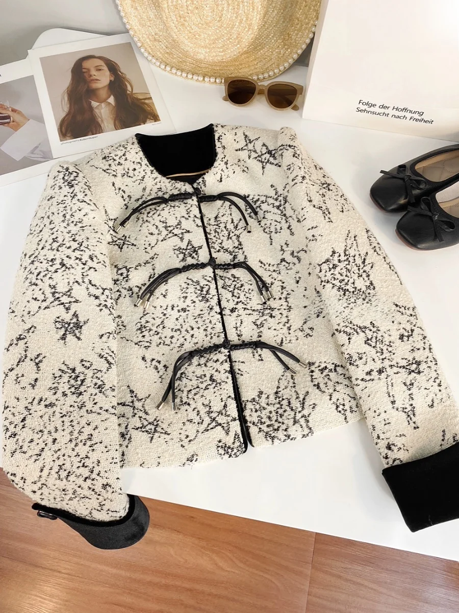 

Новая китайская короткая стеганая куртка для женщин, модная осенне-зимняя новинка, элегантный топ на пуговицах A75052