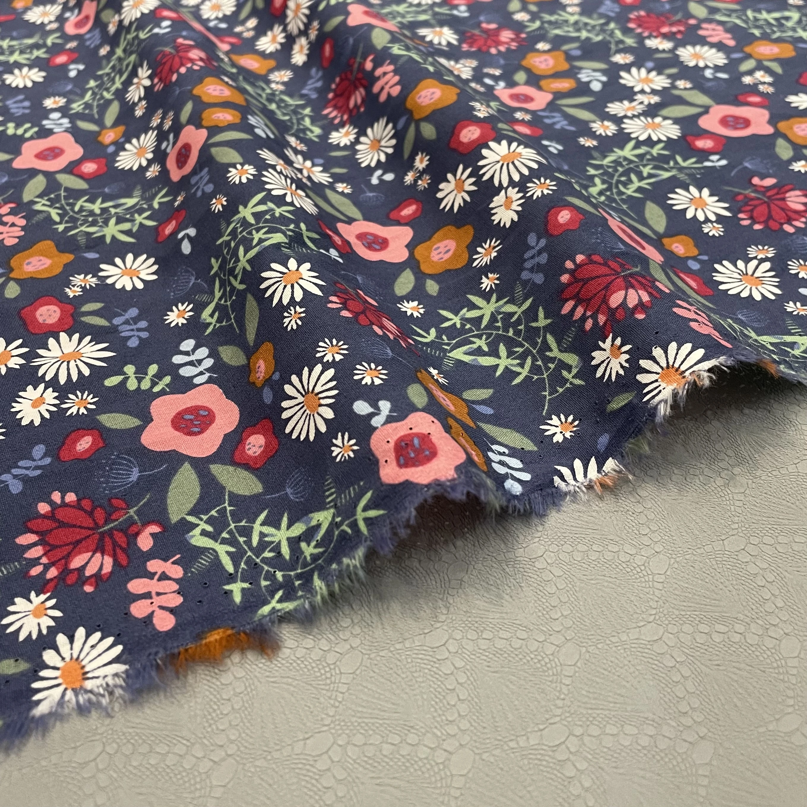 Betsy Flowers and Plants100% Cotton 40S Like Liberty Fabric Digital Printing For Sewing Cloth Dresses Skirt Kids Designer Poplin