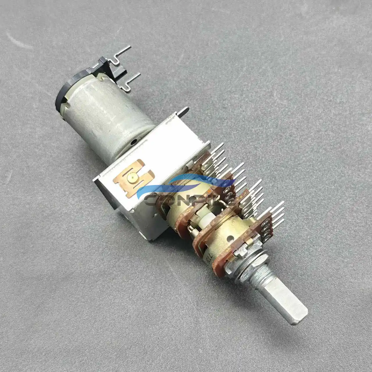 1 adet Motor potansiyometre 4 B50K * 4 harman kardon amplifikatör potansiyometre 16 ayak