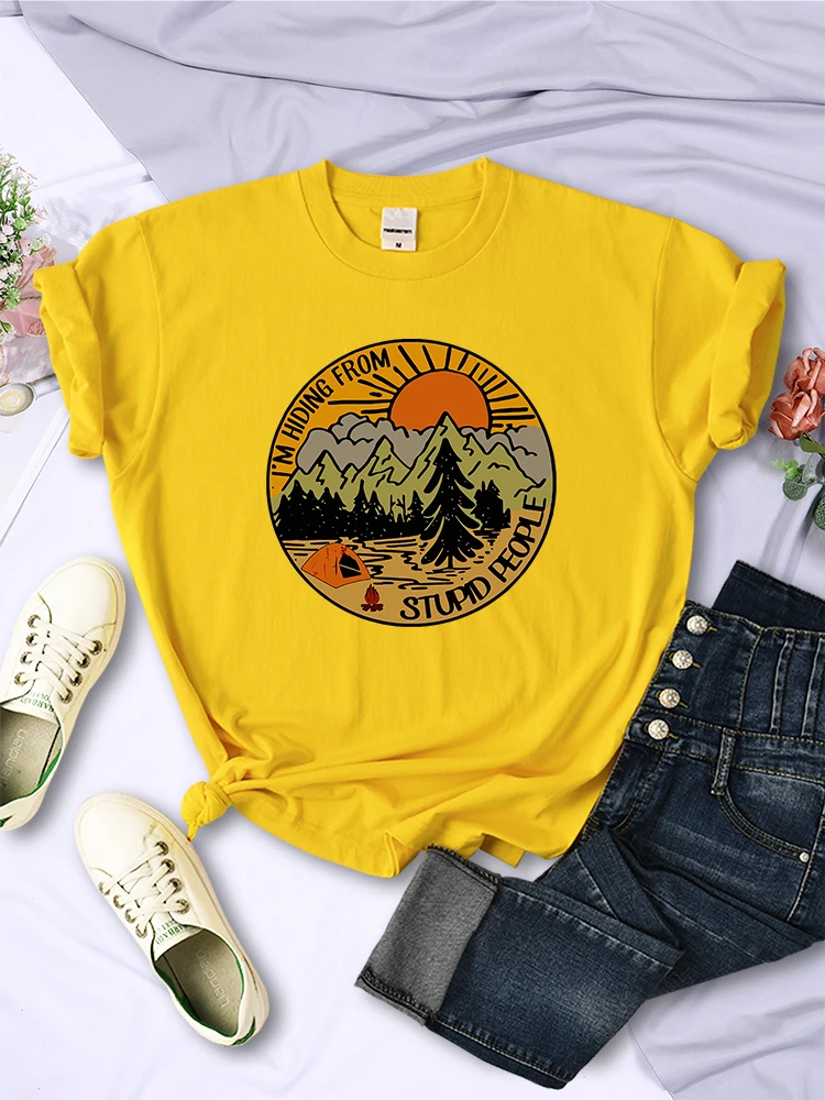 I'M Hiding From Stupid People Camping Scenery Damen Tops Trend Hip Hop Street T-Shirt Lässige weiche atmungsaktive Damen Kurzarm