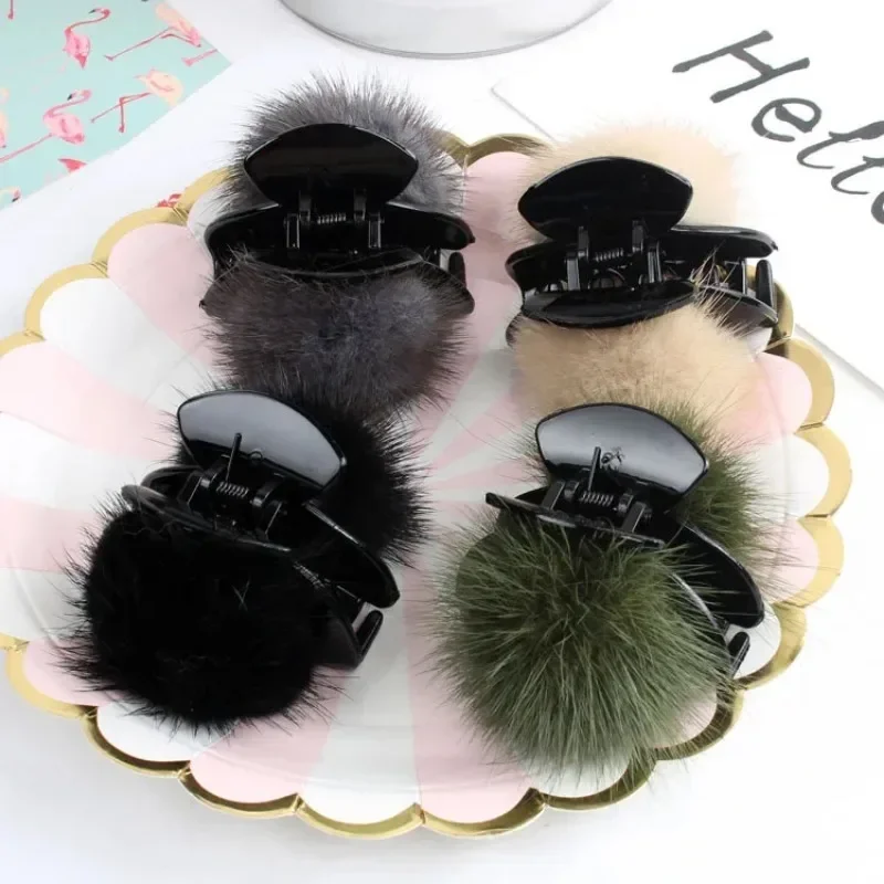 Korean New Cute Hair Claws Mink Faux Fur Plush Hair Claw Hairpin Head Pom Pom Clips Fashion Jewelry Women Girls Hair Accessories