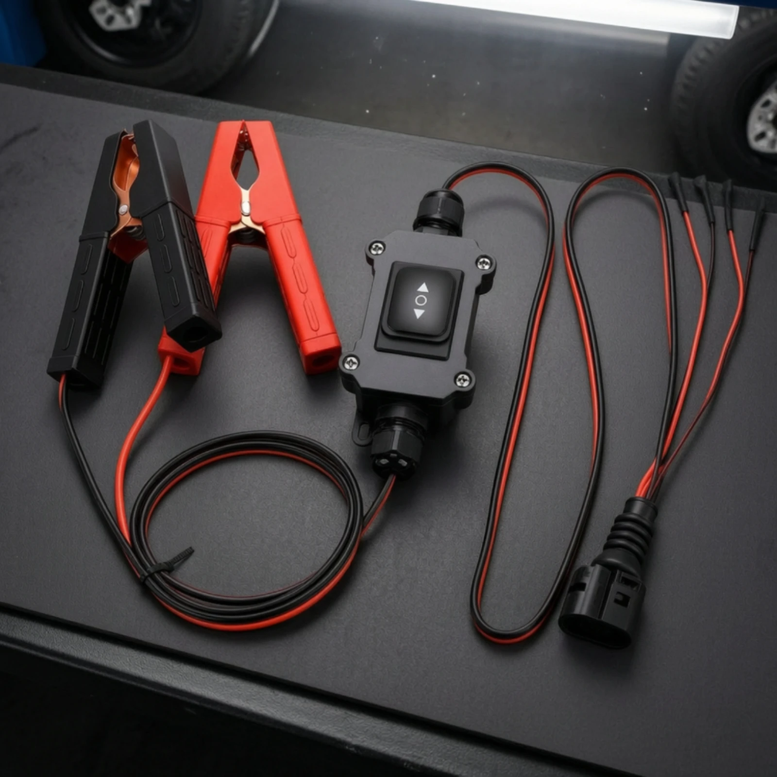 Motor Test Tool with Alligator Clips Handheld Alligator Clip Test Lead Good Electrical Conductivity Testers Compact view 6