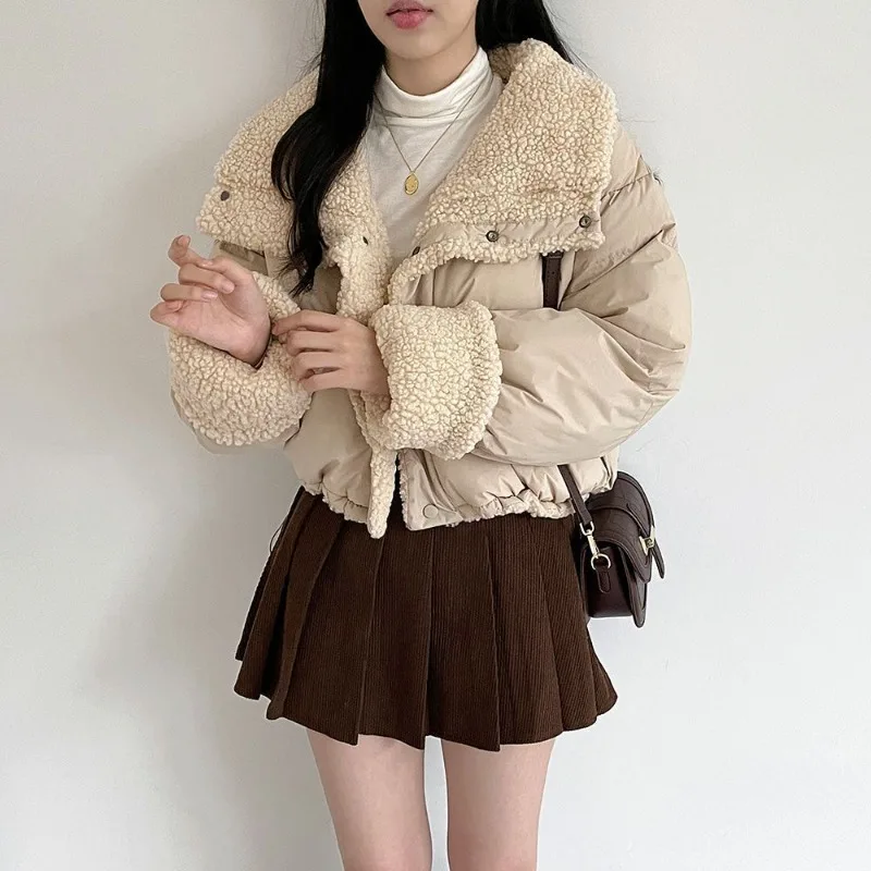 

Lamb Fur Patch Lapel Down Jacket for Women in Short Style, Double-sided Wear, Cotton Fabric, Winter New Design, Thickened Coat