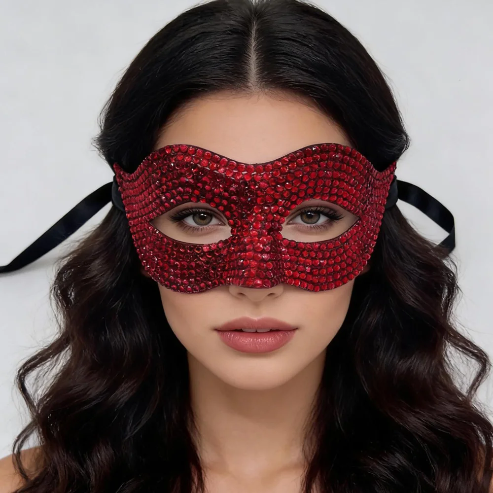 

Cosplay Diamond Studded Half Face Mask Cosplay Bar Masquerade Shiny Women Masks Halloween Carnival Party Costume Props Gifts