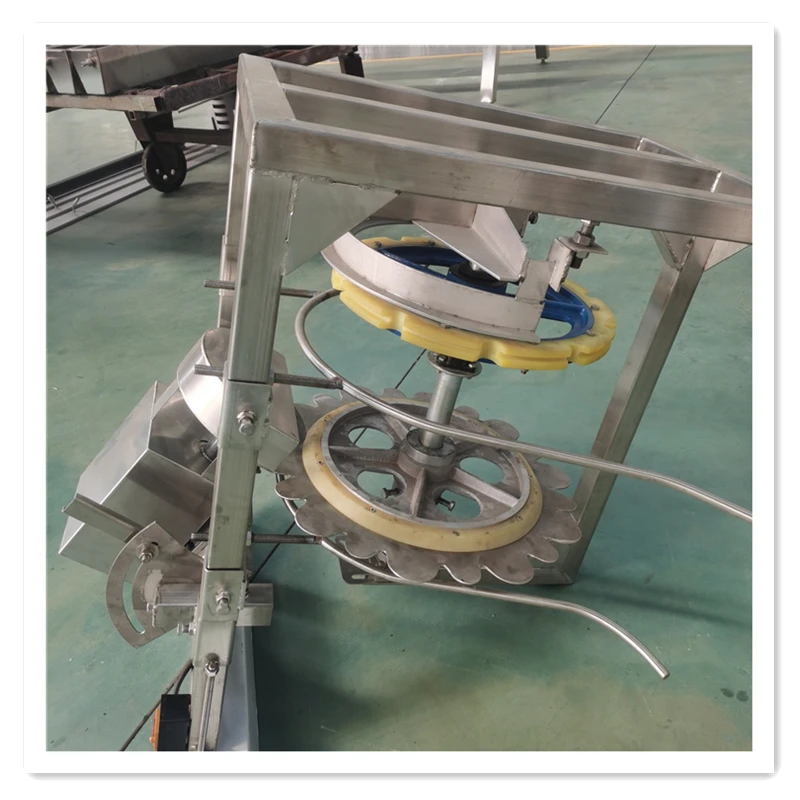 

2025 Automatic Poultry Chicken Feet Leg Cutter Cutting Machine on the Slaughter Line