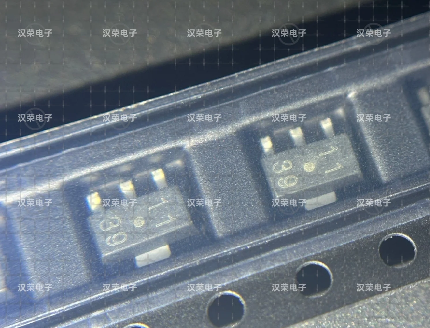 XP161A1355PR-G with silk-screened 1139 MOSFET (N-channel type) 20V 4A SOT89. In stock and ready for immediate delivery.