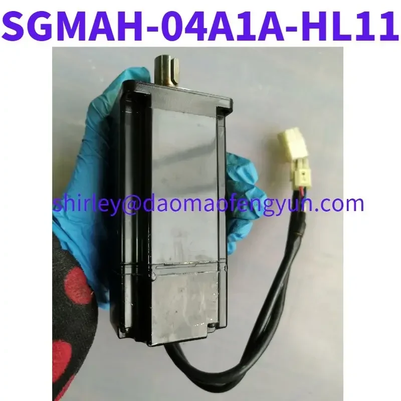 Used SGMAH-04A1A-HL11 servo motor 400W