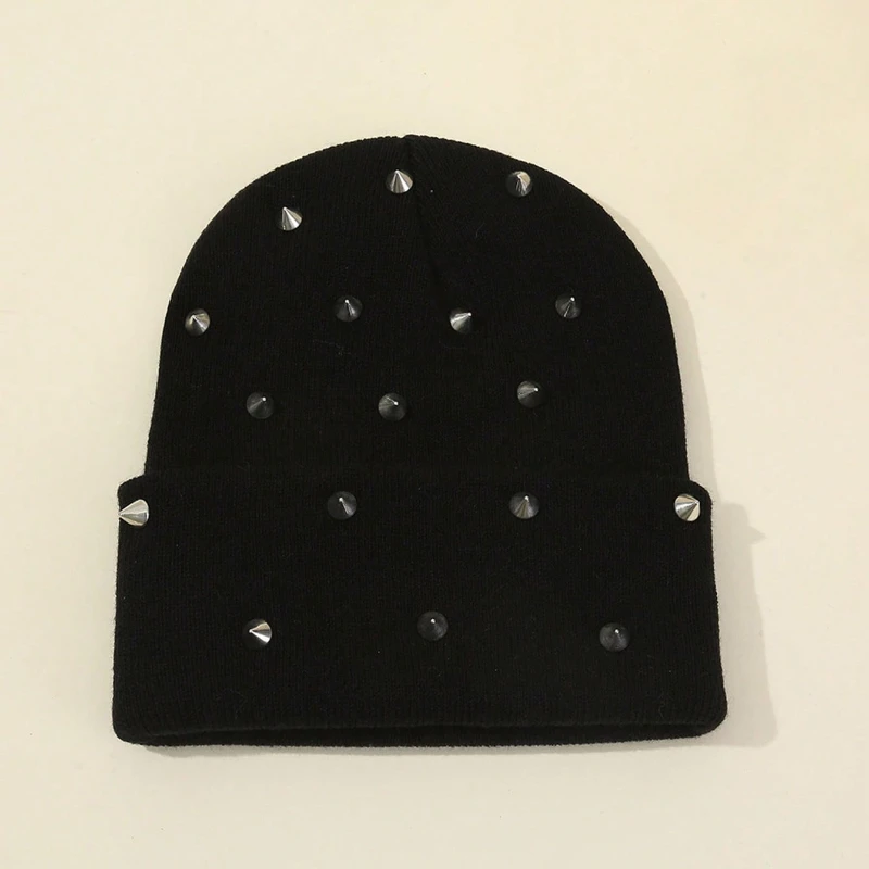 1Pc Men Punk Rivet Beanie Hat,Goth Gothic Skull Caps Winter Warm Knitted HeadCap for Men Women,Suitable for Street Daily Wear