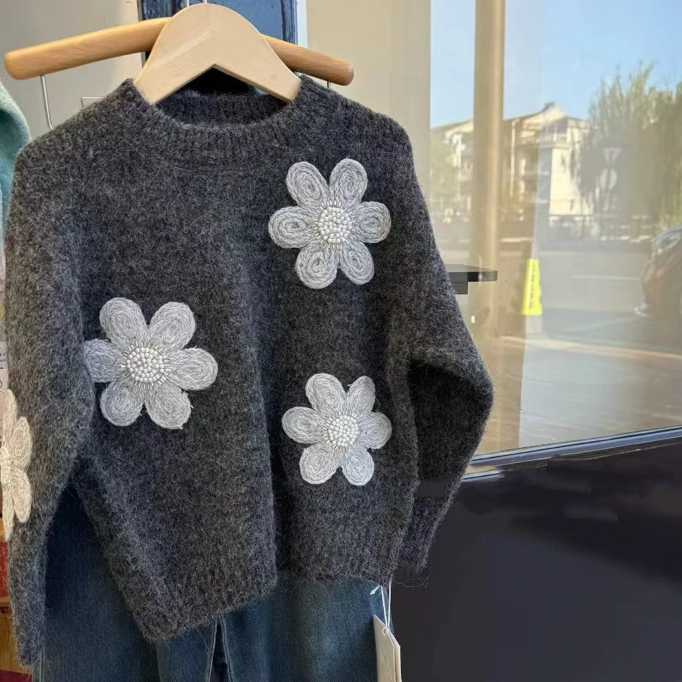 

Round Neck Three-dimensional Flower Knitted Sweater for Girls 2025 Autumn New Soft and Versatile Sweet Top