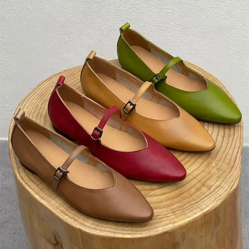 Single shoes women's 2024 spring buckle flat bottomed handmade leather casual shoes with pointed toe and shallow mouth shoes