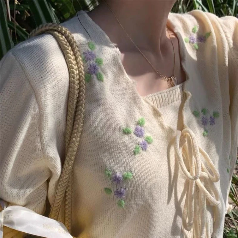 Cárdigan de punto bordado Floral con cordones para mujer, chaleco de Color sólido, conjunto de dos piezas, primavera y otoño, recién llegado