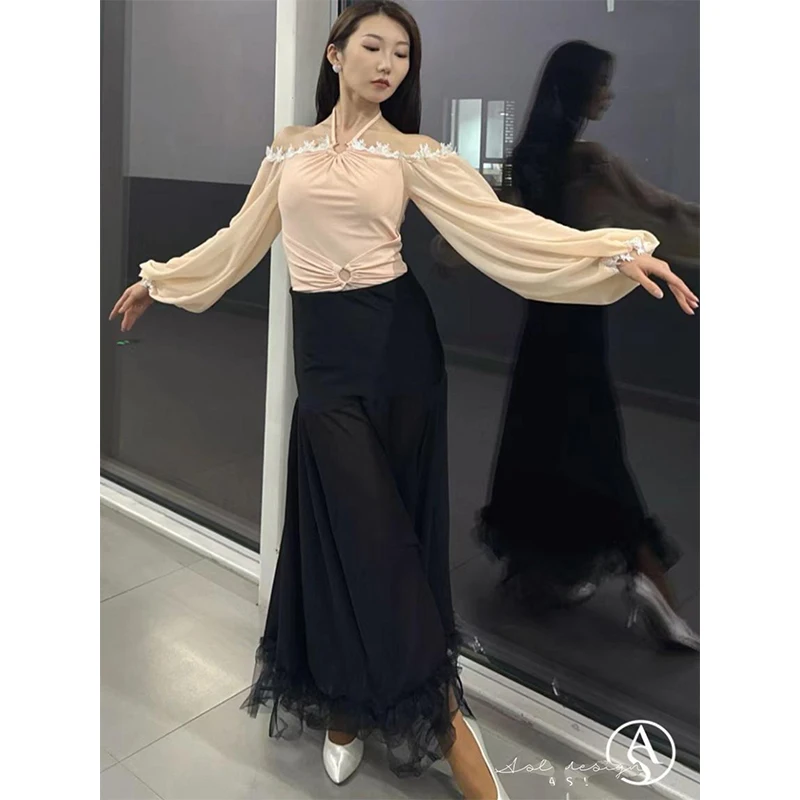 ห้องบอลรูมเต้นรําเสื้อผ้าผู้หญิงฝึกเสื้อสีดําเต้นรําบอลรูมกระโปรงผู้ใหญ่ Waltz เครื่องแต่งกายเต้นรําละติน BL14295