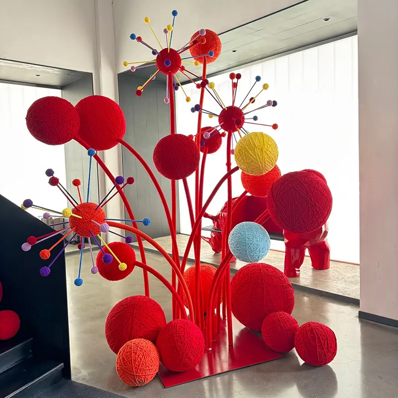 Spring Festival wool ball decoration New Year's scene arrangement wool ball Meichen shopping mall store scenic spot hanging tree