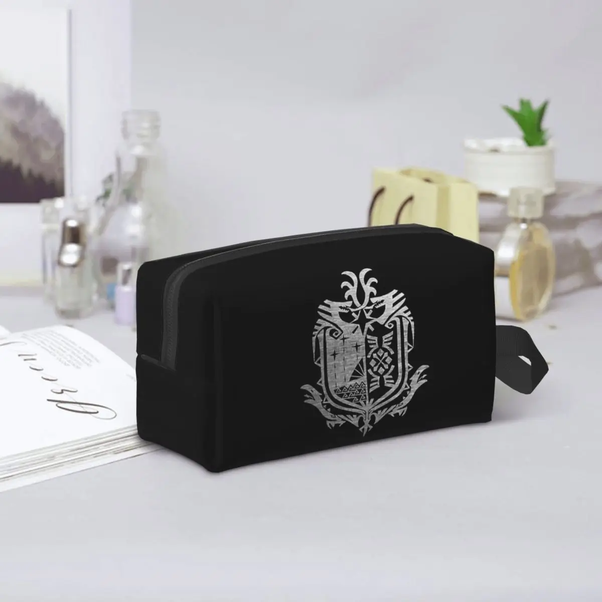 Monster Hunter World Makeup Bag Cosmetic Organizer Storage Dopp Kit Toiletry Cosmetic Bag for Women Beauty Travel Pencil Case