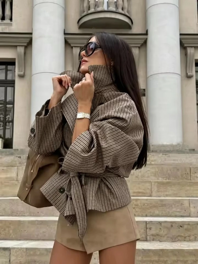 Schicker, lockerer Damen-Trenchcoat im Karomuster, Vintage-Stil mit Umlegekragen, doppelreihig, mit Schnürung, Damenjacke, Herbst 2026, neue Damenoberbekleidung – Detail 11