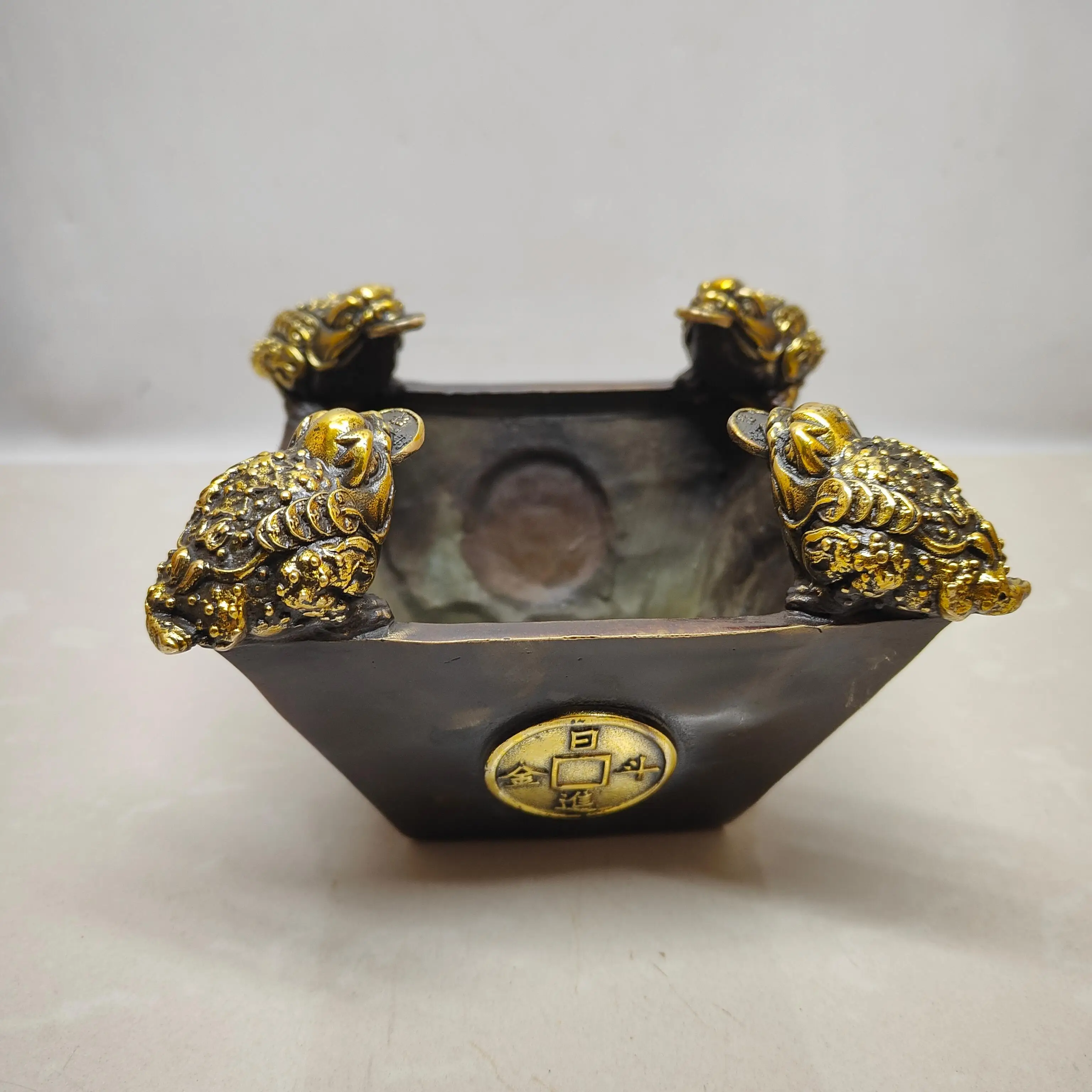 

Golden toad fights, making a fortune daily,Free shipping