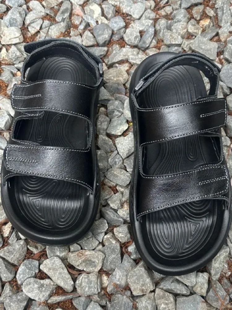Mens Leisure Solid Color Genuine Leather Breathable Open Toe Sandals Versatile Cowhide Hook Loop Height Increase Beach Shoes
