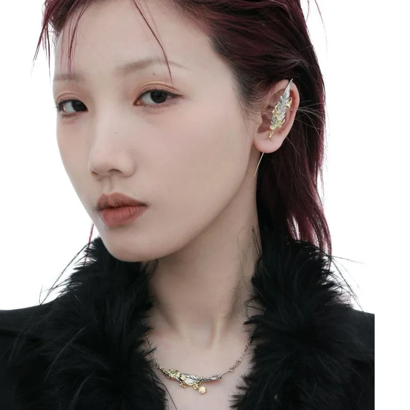 Feather piercing earrings, niche design, high-end feel, dark, sweet, cool, cold style, holiday gift, earrings