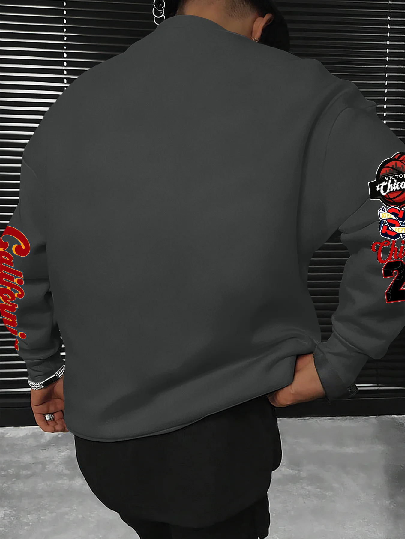 Herren-Sweatshirt mit Rundhalsausschnitt, American Street Style, Chicago 23 Multi-Badge-Print, Polyester, Alltagskleidung, S-XXL – Detail 7