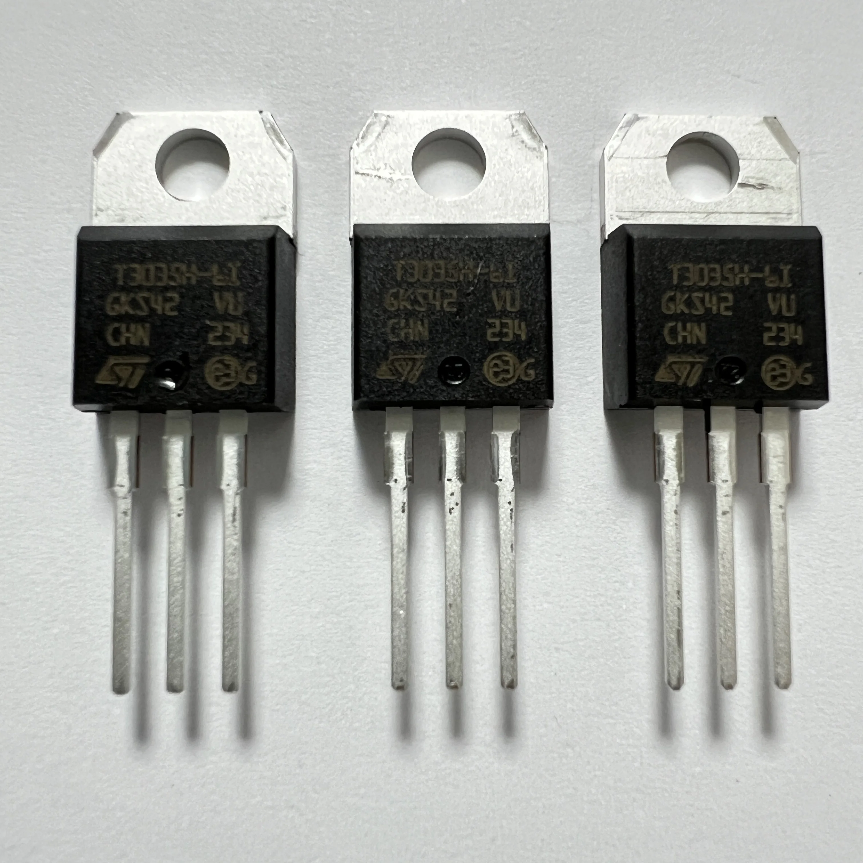 3PCS/LOT T3035H-6I (Triode/MOS Tube/Transistor)