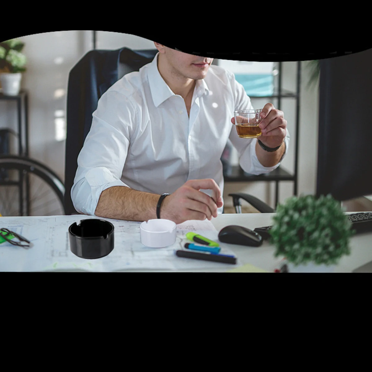 

Black Round Shape Ashtray Melamine Smoking Tray Easy Clean Imitation Porcelain Household Garden Bar Patio Decor