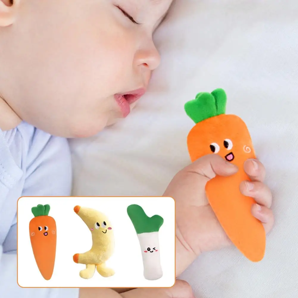 Neonati mano che tiene giocattolo confortante colore vibrante bel bambino giocattolo lenitivo frutta verdura animali domestici peluche giocattoli sonori