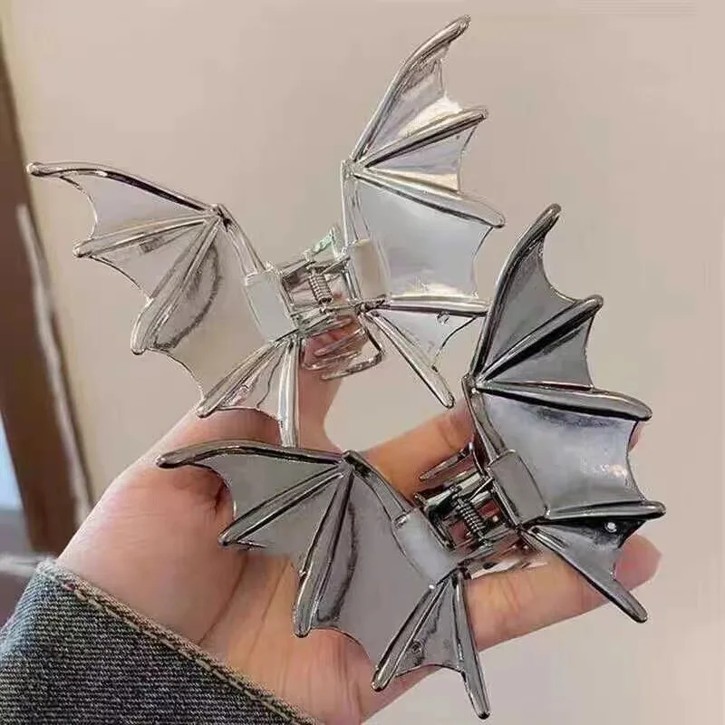 Versatile Alloy Hair Claw Clip Halloween Monster Claw Shape for Women Back Updo Non Slip Durable Elegant Accessory
