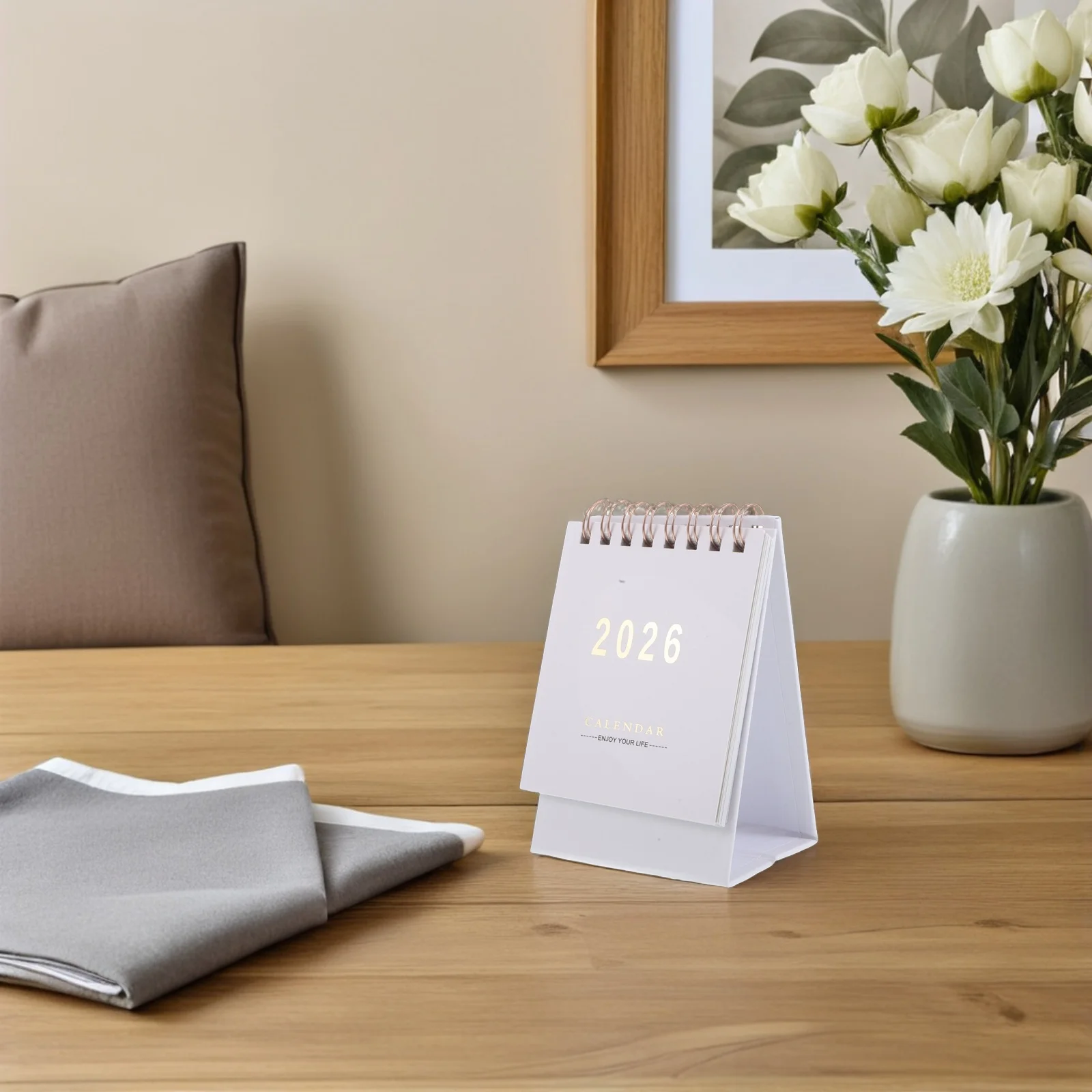 ปฏิทินตั้งโต๊ะขนาดเล็กแบบพลิกปี 2026 สำหรับวางแผนรายเดือน ใช้ในสำนักงานหรือใช้ในชีวิตประจำวัน อุปกรณ์สำนักงาน