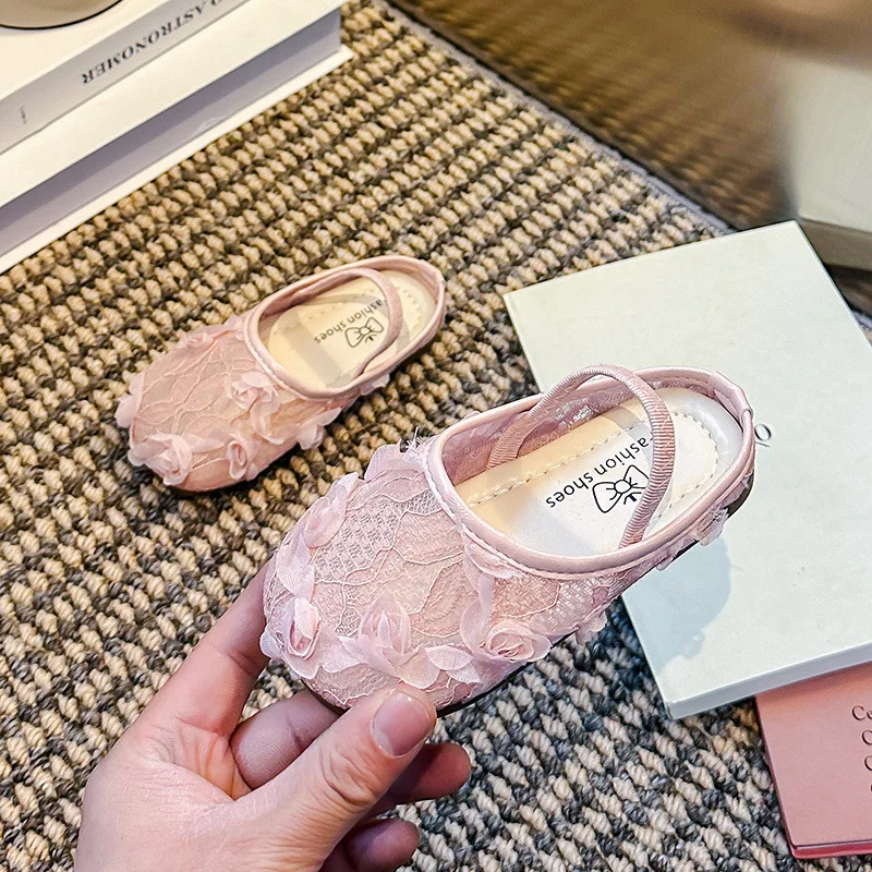 สาวฤดูร้อนลูกไม้ดอกไม้รองเท้าแตะการออกแบบกลีบสีทึบครึ่งรองเท้าแตะนุ่มแต่เพียงผู้เดียวฤดูร้อนวันหยุดรองเท้าลําลอง