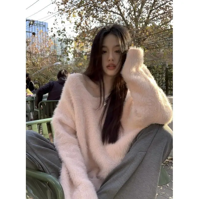 Pullover knitted sweater for women autumn and winter niche design high-end loose and gentle Korean sweater pullover female top