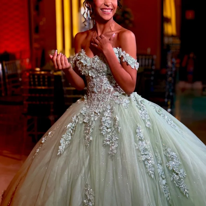 

Mint Green Quinceanera Dresses Off the Shoulder Silvery Sequins Decal Long tail Bow Vestidoe 15 Quinceanera Customize