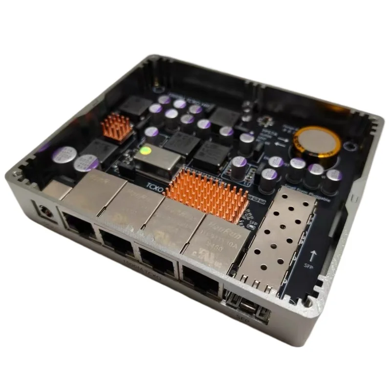 TCXO HIFI Switch, 4 Electrical Ports Full Gigabit + One SFP Support Optical/Electrical Module