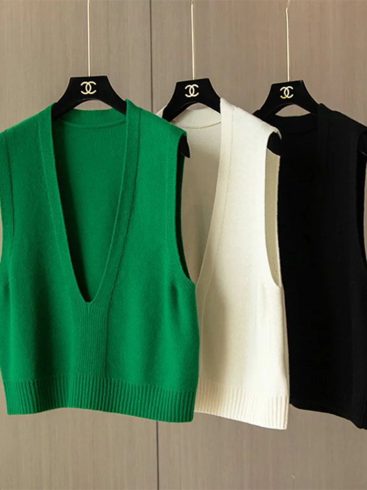 เสื้อกั๊กไหมพรมคอวีแฟชั่น สำหรับฤดูใบไม้ผลิและฤดูใบไม้ร่วง เสื้อกั๊กไหมพรมผู้หญิง ทรงเข้ารูป สวมใส่เป็นเสื้อคลุมได้  ความยาวครึ่งตัว