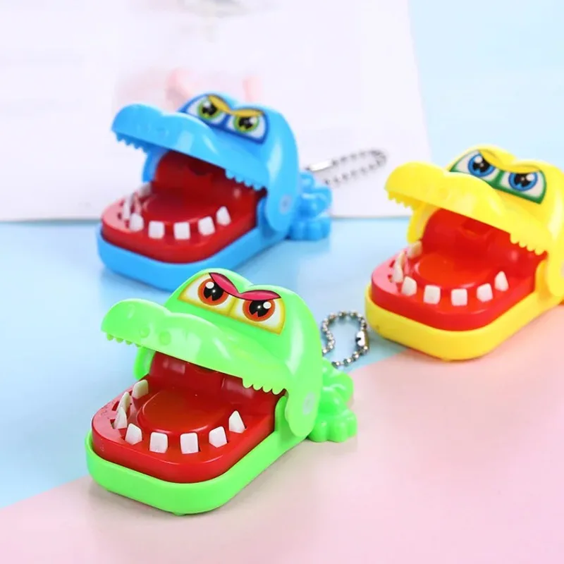 3Pcs Funny Mini Crocodile Mouth Bite Finger Game Tricky Toy Keychains for Kids Birthday Party Favor Baby Shower Halloween Gifts