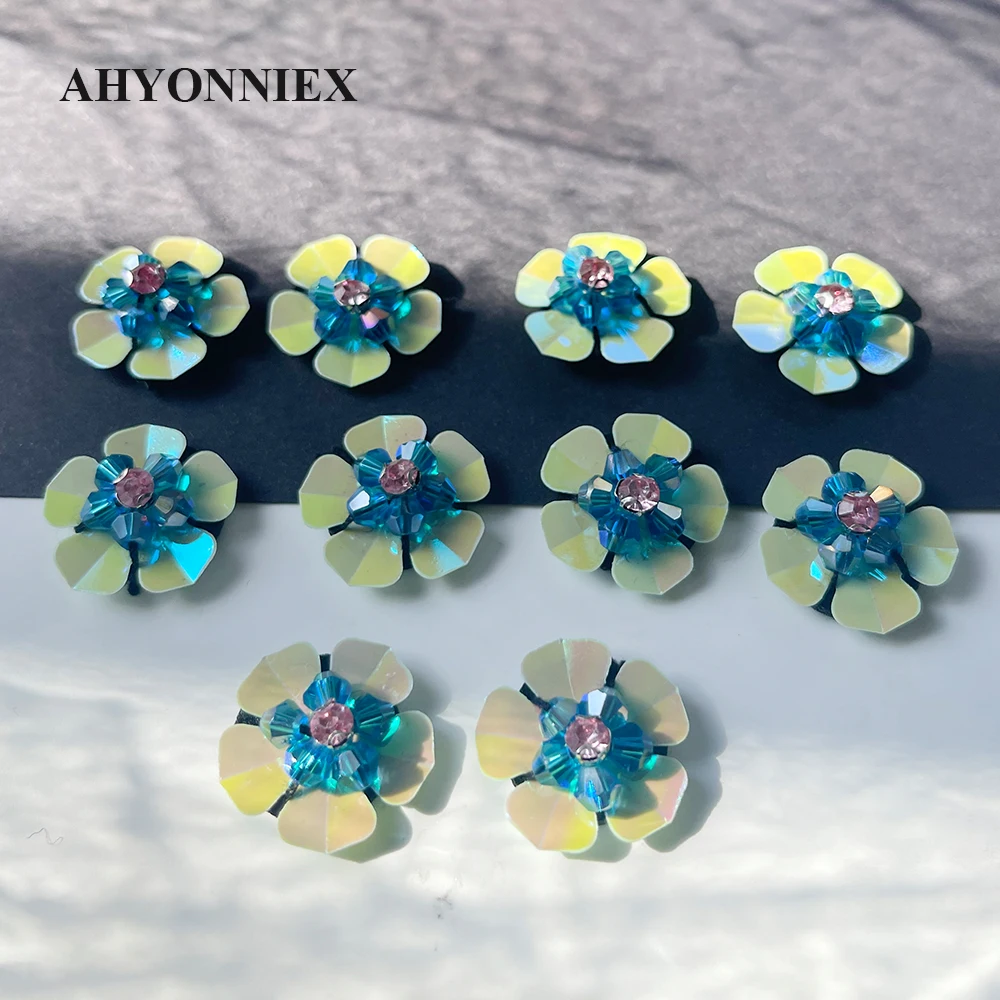 10 pezzi perline fatte a mano 2CM paillettes piccolo fiore Patch abbigliamento decorazione fai da te orecchini accessori