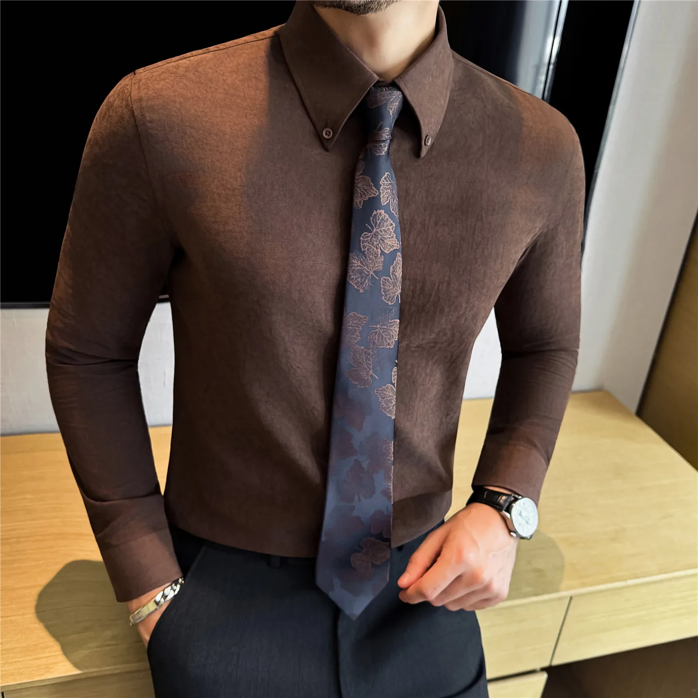 

2025 Autumn Winter Suede Pointed Collar Shirt Men Vintage Long Sleeved Shirt Solid Color Casual Business Social Office Shirts