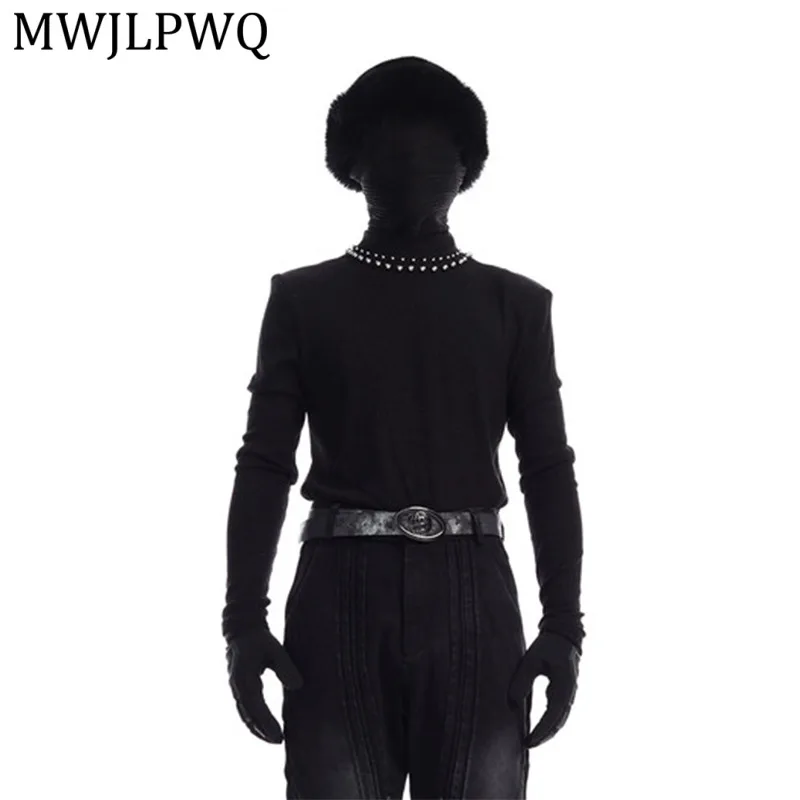 

MWJLPWQ Приталенная черная трикотажная футболка с заклепками на плечах и полувысоким воротником, мужские высококачественные базовые топы с длинными рукавами 12971