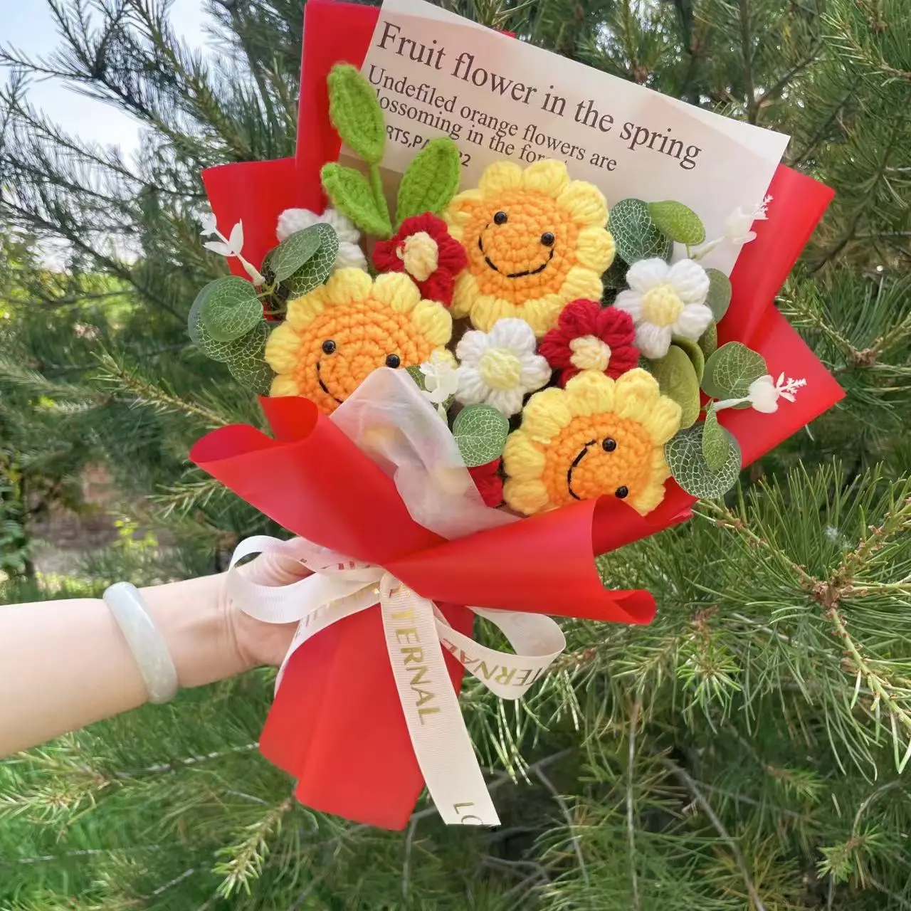 Artificial Crochet Strawberry Sunflower Stuffed Plants Finished Knitted Flowers Bouquets Valentine Birthday Graduation Gifts 꽃인형