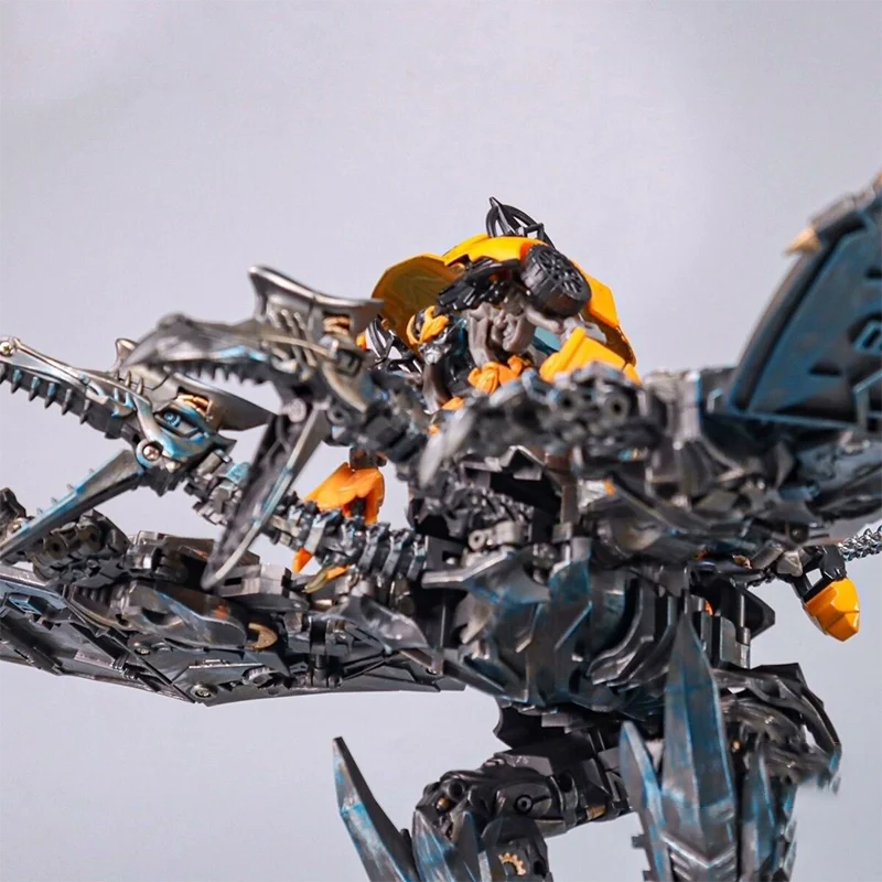 27 CM Hot Verkoper BAIWEI Transformatie TW-1104 Strafe Robot Action Figure Collector's Grade Model Vakantie geschenken