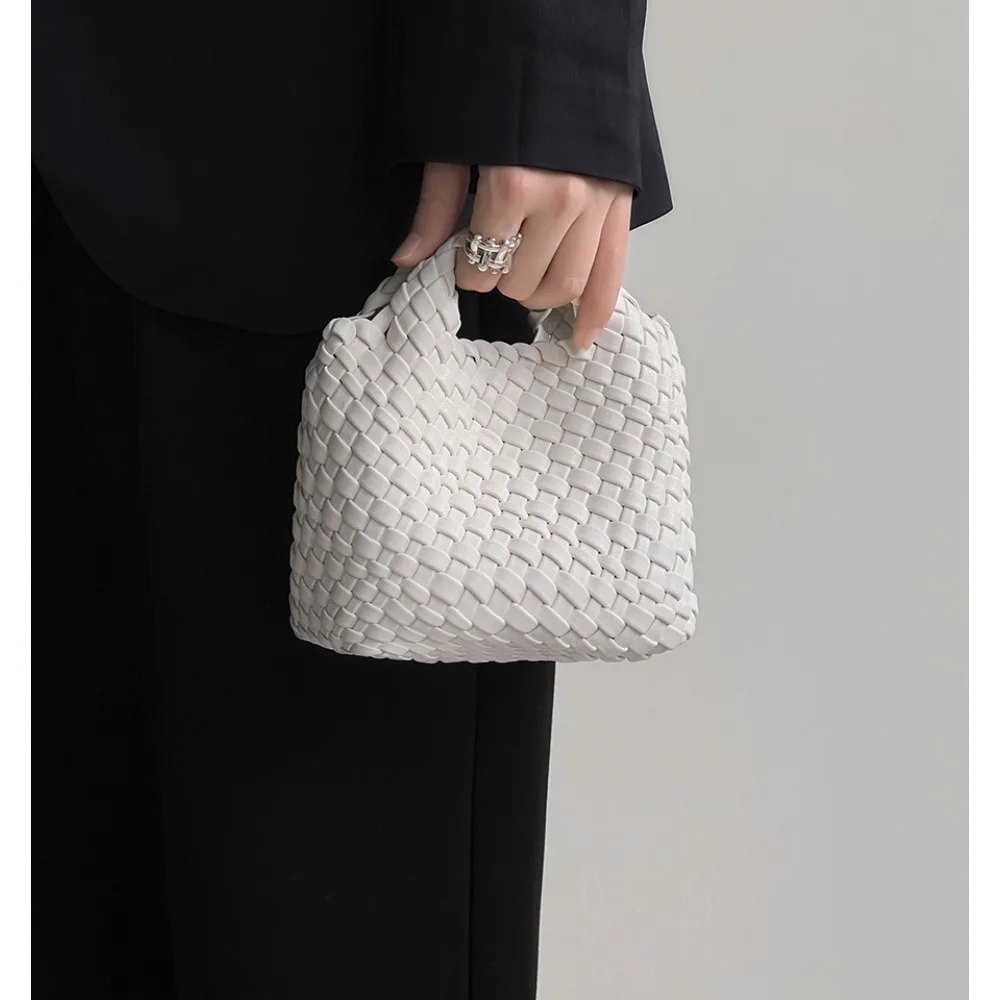 

Handwoven bag Mini handbag Women's high-end vegetable basket bag Versatile child and mother bag One shoulder messenger chain bag
