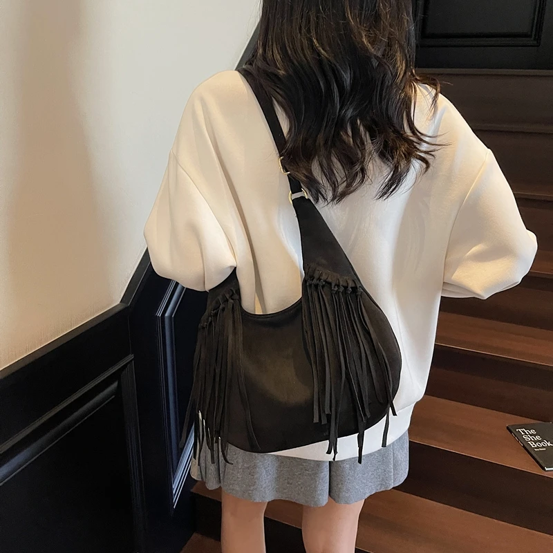 

Женская сумка-тоут из искусственной замши с кисточками, большая вместительная сумка на плечо, регулируемый ремень, кошелек на плечо для работы, путешествий