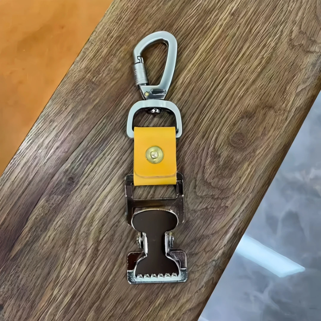 Portable Belt Glove Holder Sturdy Glove Keeper Clip Outdoor Work Storage Buckle Multifunctional Practical Photography Accessory