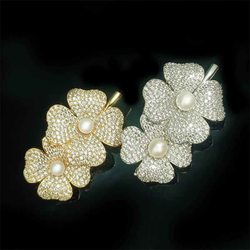 

2023 Retro zircon petal Broochpins for Women Elegant Zirconia Plant Flower Pins Natural Pearl Floral Brooches Accessories